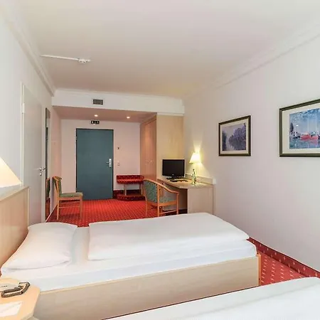 Intercityhotel Hotel 4*