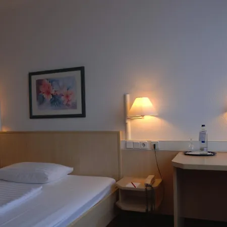 Intercityhotel Szálloda 4*