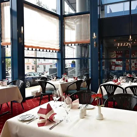 Intercityhotel Szálloda 4*
