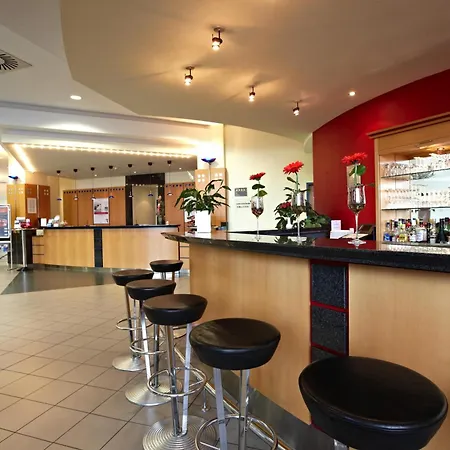 מלון Intercityhotel