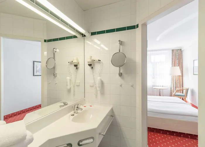 Hotell Intercityhotel 4*