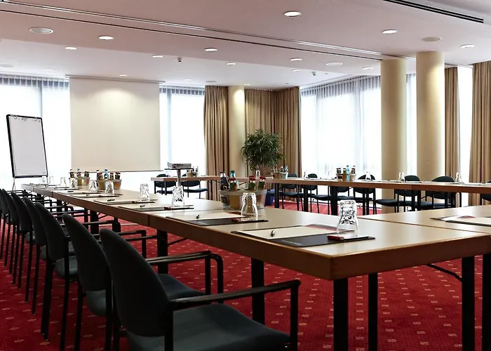 Hotel Intercityhotel 4*